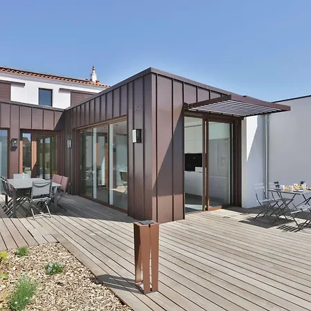 빌라 Luxury With Pool