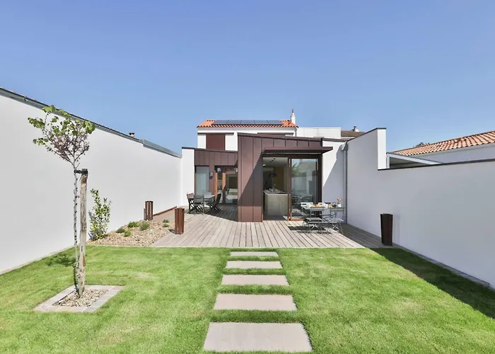 Luxury With Pool Villa *